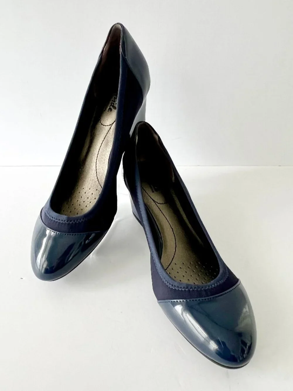LifeStride Juliana Stretch Cap Toe Wedge Pump, Lux Navy Blue, Size 9, EC